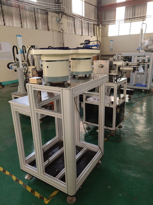 全自動(dòng)螺栓螺母組裝設(shè)備與紙板復(fù)合生產(chǎn)線 神龍自動(dòng)化解決方案